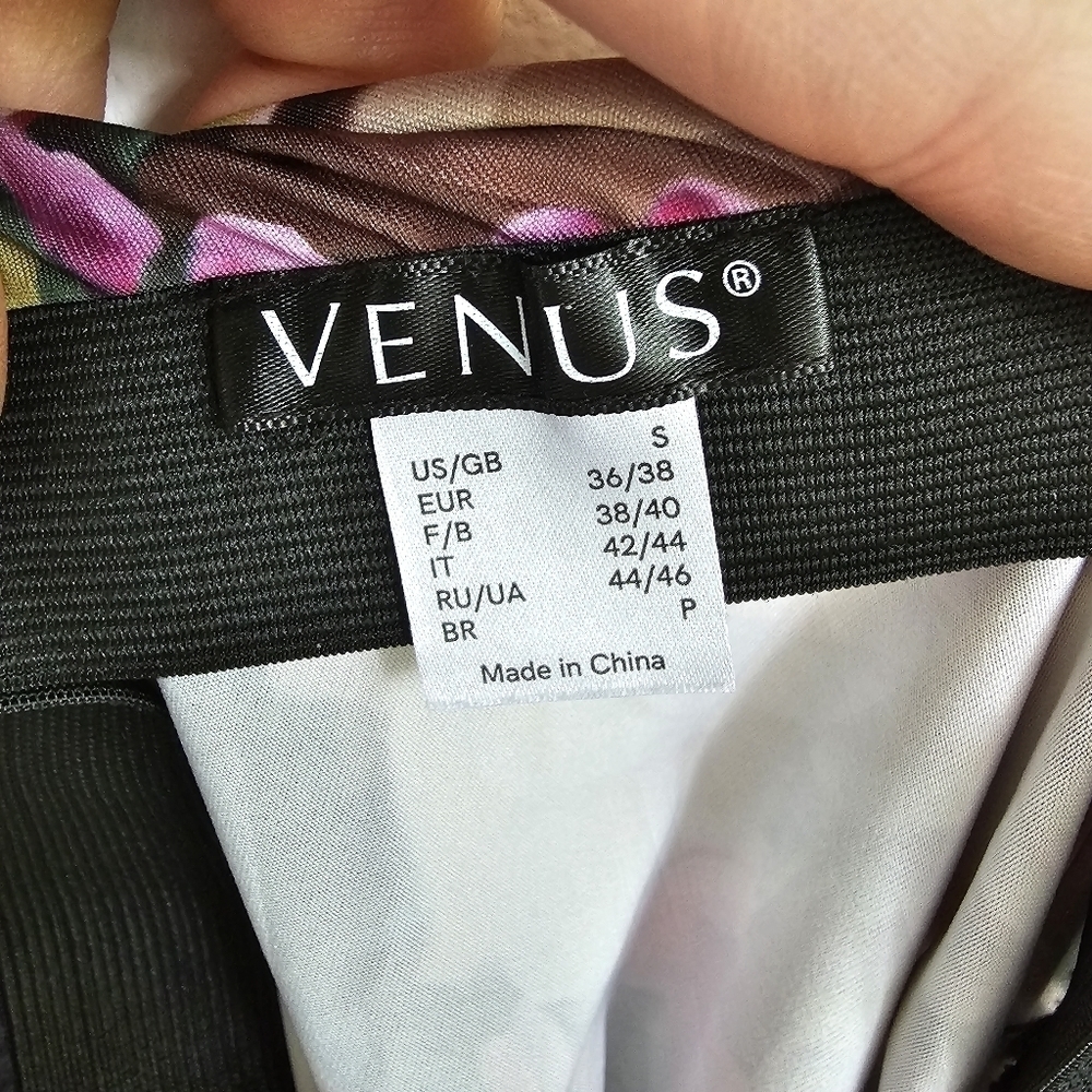 Venus Tropical Floral Sarong Skirt - Picture 8 of 9
